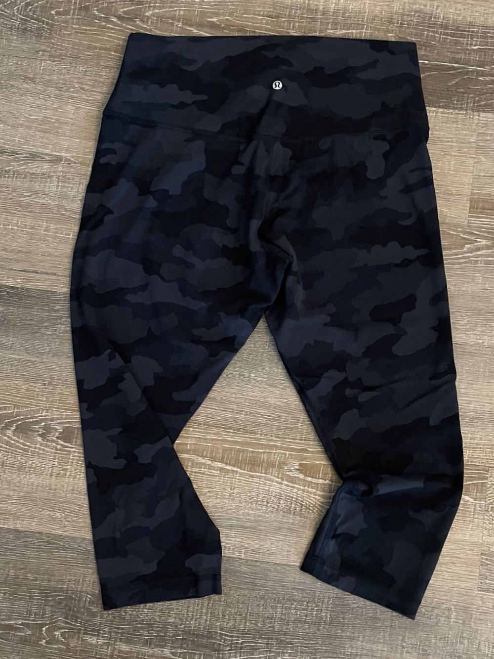 Lululemon Align High-Rise Crop 21" Size 14 Heritage 365 Camo Deep Coal Multi